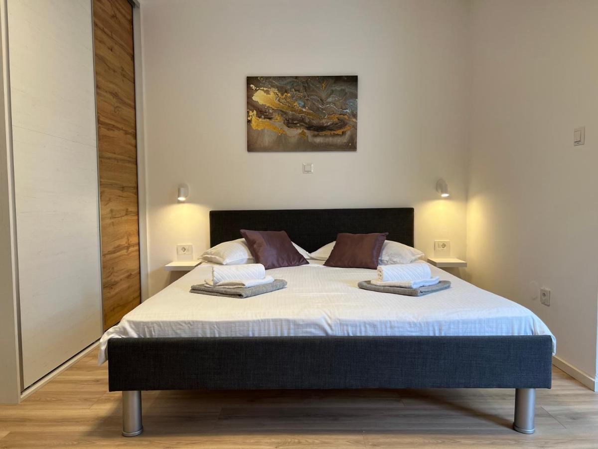 Apartmani Ivelic スペタル エクステリア 写真