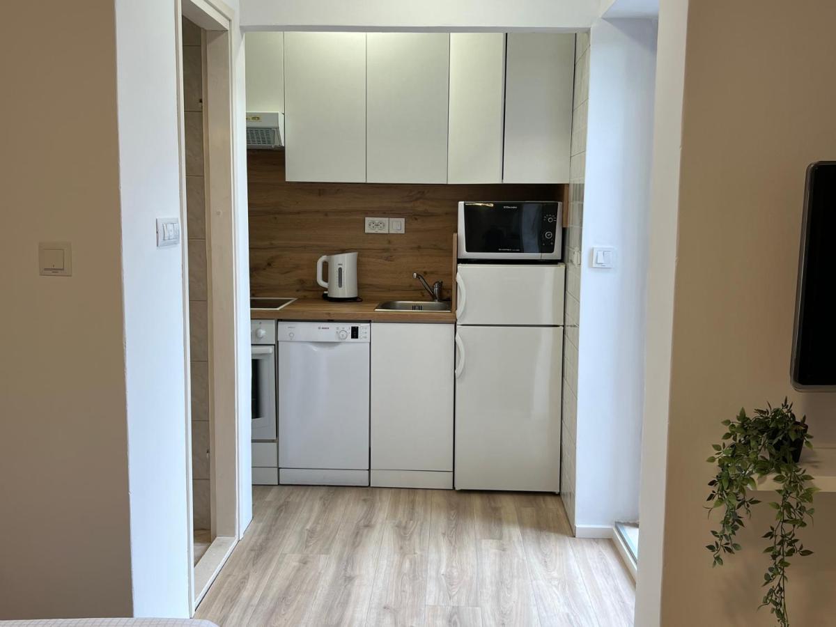 Apartmani Ivelic スペタル エクステリア 写真