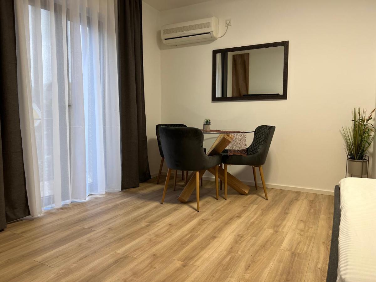 Apartmani Ivelic スペタル エクステリア 写真