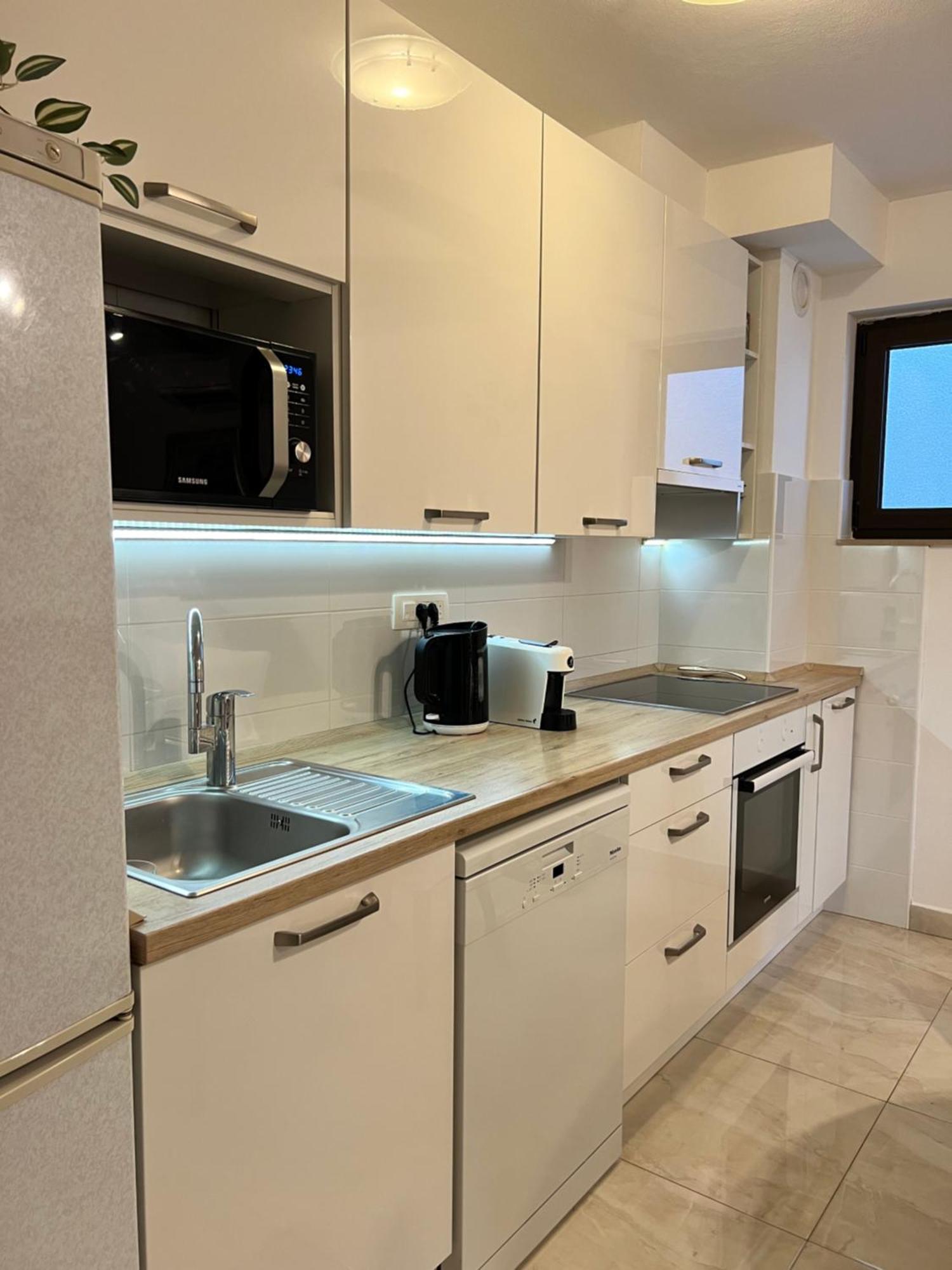 Apartmani Ivelic スペタル エクステリア 写真