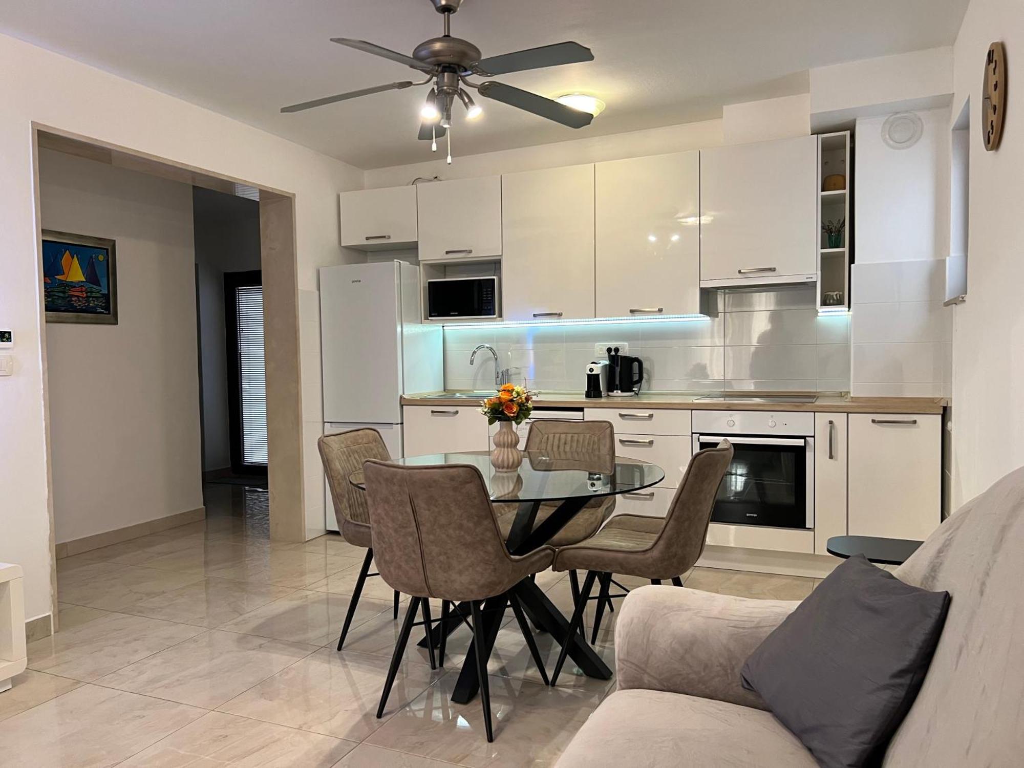 Apartmani Ivelic スペタル エクステリア 写真