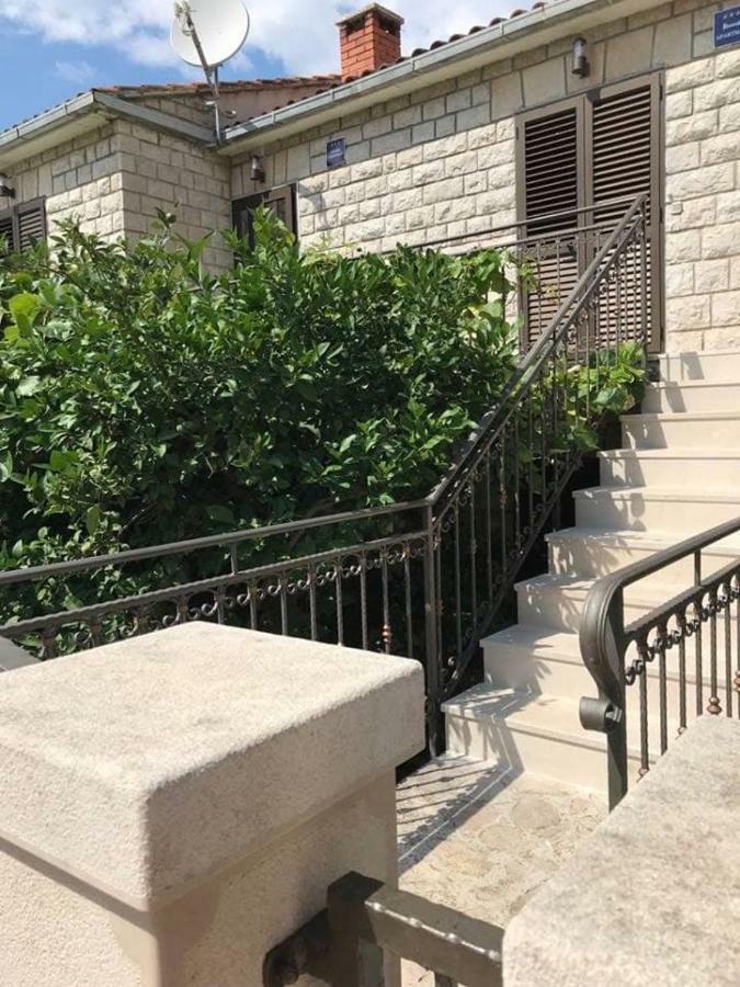 Apartmani Ivelic スペタル エクステリア 写真